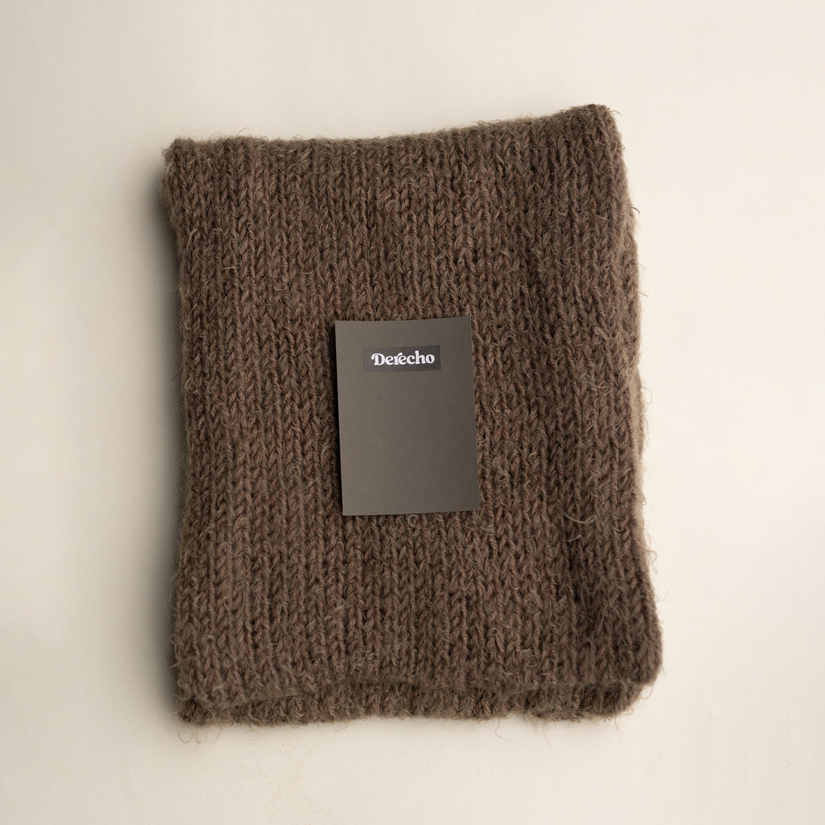 Fuzzy Knit Wrap | Derecho