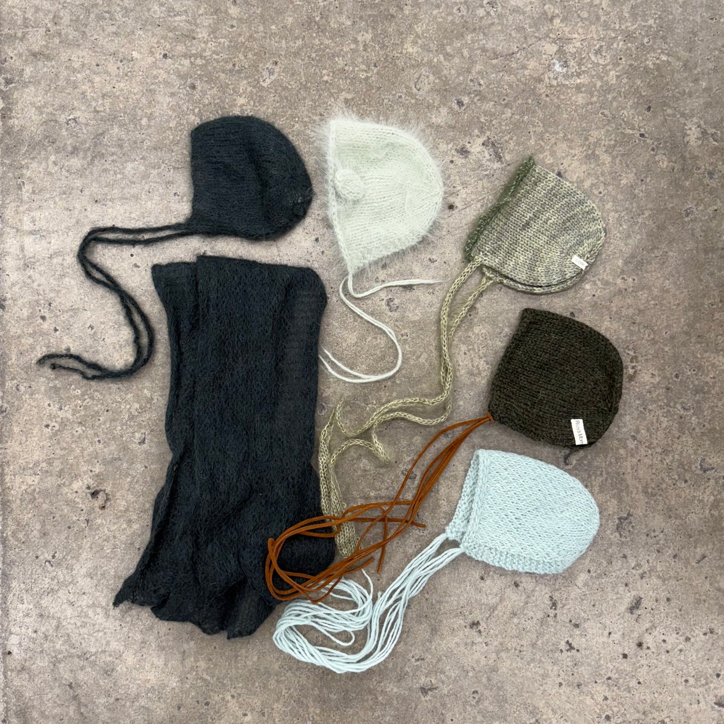 Destash | Green Newborn Bonnets